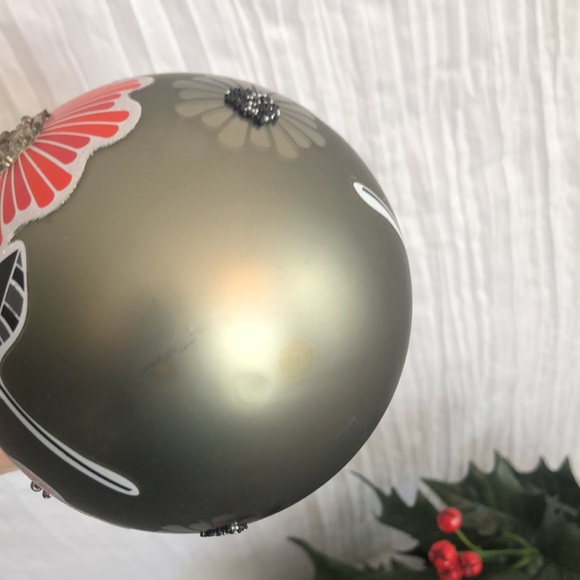 VERA BRADLEY 2014 Cherry Blossoms round ball Christmas ornament & matching box - Picture 4 of 9